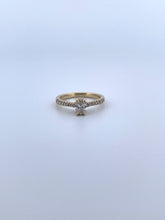 Load image into Gallery viewer, Oval Engagement Ring
