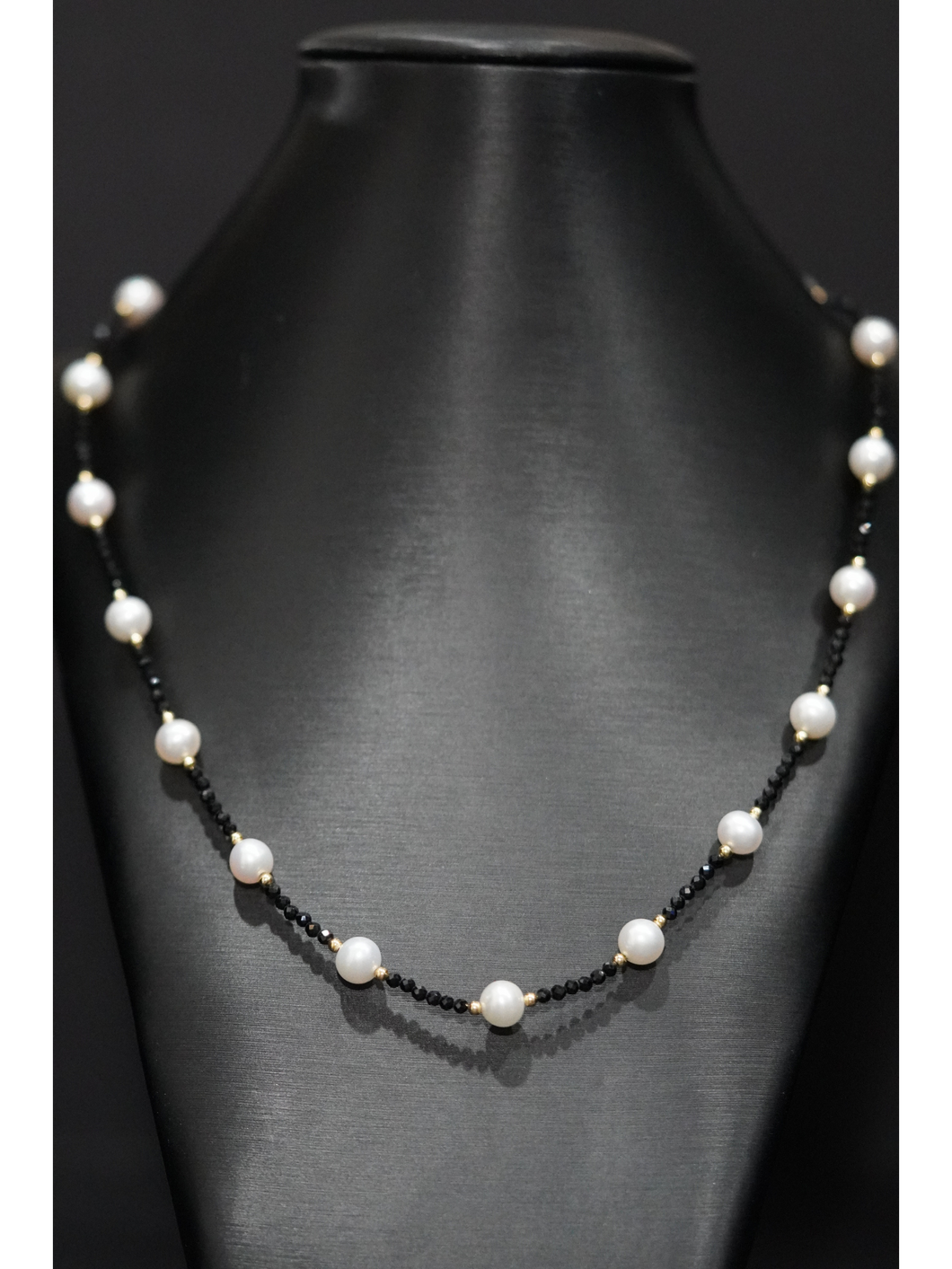 Black Bead & Pearl Necklace